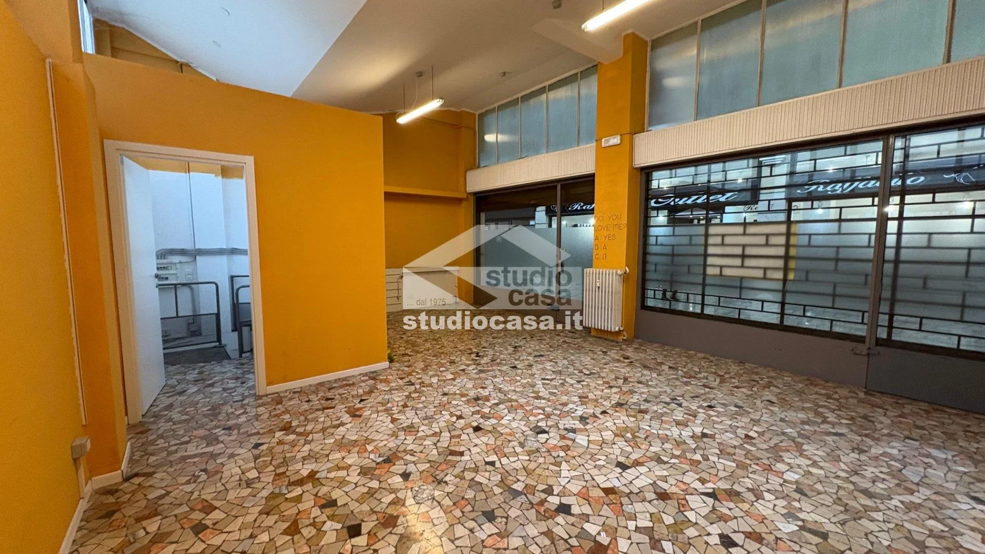 Negozio a Bergamo — foto principale